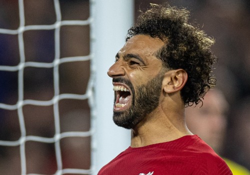 Who was the last player to score a penalty kick for liverpool f.c before mohamed salah achieved it in 2017/18 season?